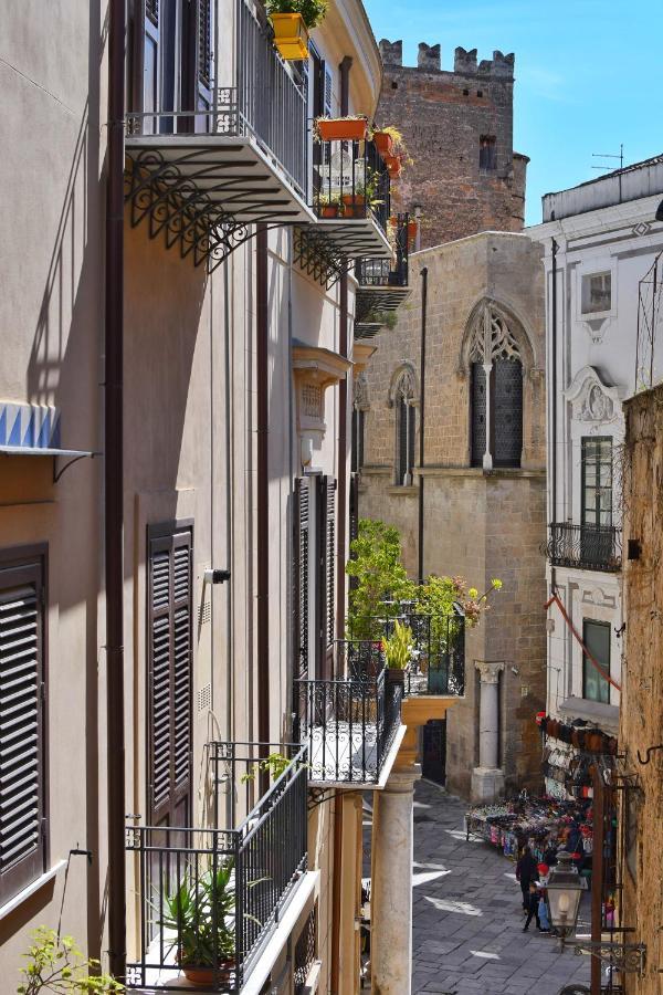 San Basilio'S Home Historical Center Palermo Esterno foto